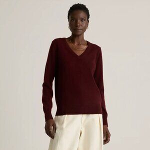 Quince Mongolian Cashmere V-Neck Sweater